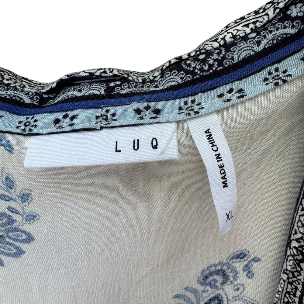 LUQ Blue and White Floral Kimono size XL - Picture 2 of 8